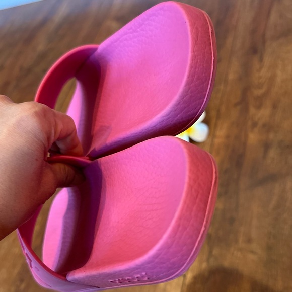 ⛔️SOLD ⛔️Gucci Pursuit GG Logo Rubber Slide On Pool Sandals Pink - Picture 3 of 17